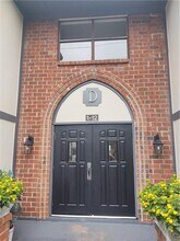 6851 Roswell Rd in Sandy Springs, GA - Building Photo - Building Photo