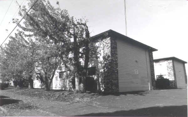 Gladstone Terrace Apartments in Portland, OR - Building Photo - Building Photo