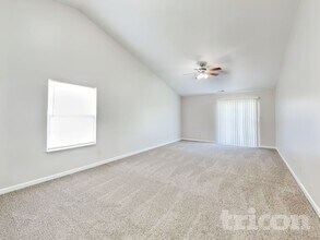 784 Kingston Cir in Brownsburg, IN - Foto de edificio - Building Photo