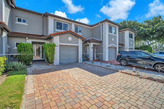 2867 SW 125th Ave in Miramar, FL - Building Photo - Building Photo