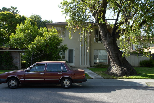 353 Waverley St in Menlo Park, CA - Building Photo - Building Photo