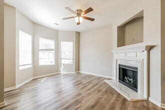 5480 Sierra Trl in College Park, GA - Building Photo - Building Photo