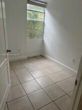 6023 SW 69th St in South Miami, FL - Building Photo - Building Photo