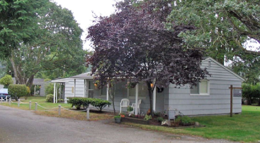 Swan Court Apartments in Lakewood, WA - Foto de edificio