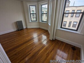 1152 Commonwealth Ave in Boston, MA - Building Photo - Building Photo