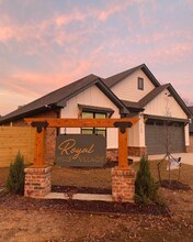 2712 Royal Vlg Wy in Tyler, TX - Building Photo - Building Photo