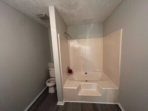 1845 Tryon Dr in Fayetteville, NC - Foto de edificio - Building Photo