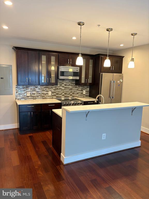4004 Edmunds St NW in Washington, DC - Building Photo - Building Photo