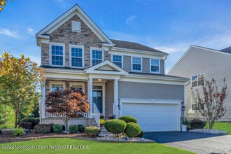 10 Mulberry Dr in Englishtown, NJ - Building Photo - Building Photo