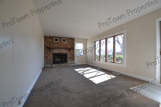 1251 W Marion St in Joliet, IL - Foto de edificio - Building Photo