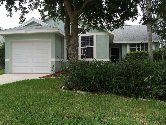 7 Misty Laurel Cir in Boynton Beach, FL - Building Photo - Building Photo