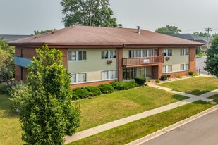 Carriage Hills Apartments in Whitewater, WI - Building Photo