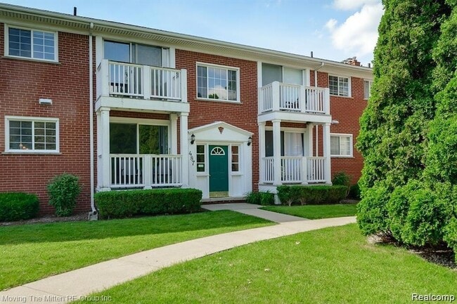 property at 487 N Eton St