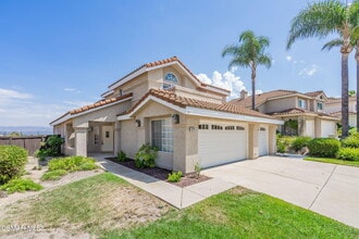 376 Fresh Meadows Rd in Simi Valley, CA - Building Photo - Building Photo