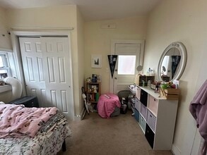 58 Medford St, Unit 2 in Somerville, MA - Building Photo - Building Photo