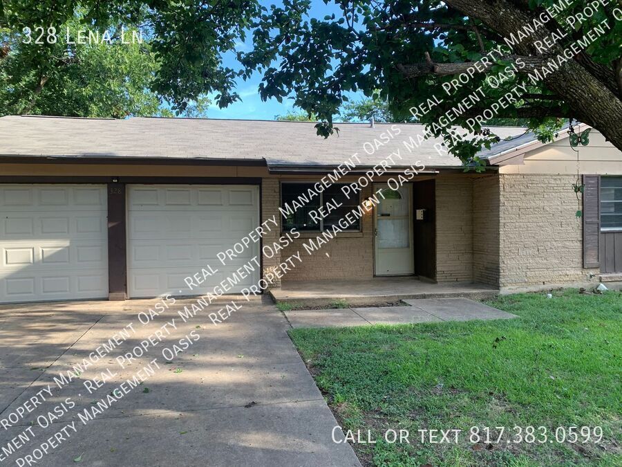 328 Lena Ln in Burleson, TX - Building Photo