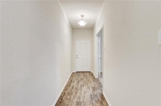 412 Ibis Falls Loop in Jarrell, TX - Building Photo - Building Photo