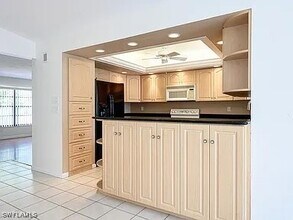 4553 Beechwood Lake Dr in Naples, FL - Building Photo - Building Photo