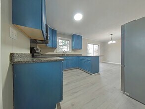 285 Decatur Dr in Fayetteville, NC - Building Photo - Building Photo