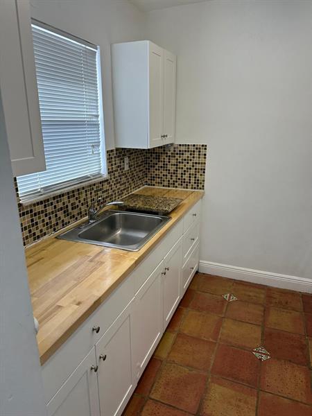 400 SE 3rd Ave in Hallandale Beach, FL - Building Photo - Building Photo