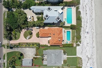 1800 Gulf Blvd in Belleair Beach, FL - Building Photo - Building Photo