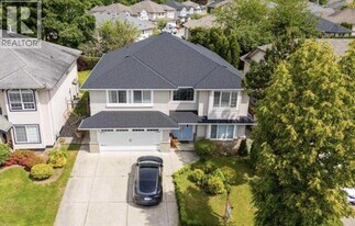 23881-2114A 114A Ave in Maple Ridge, BC - Building Photo