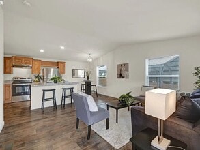 87886 Hill Rd in Springfield, OR - Building Photo - Building Photo