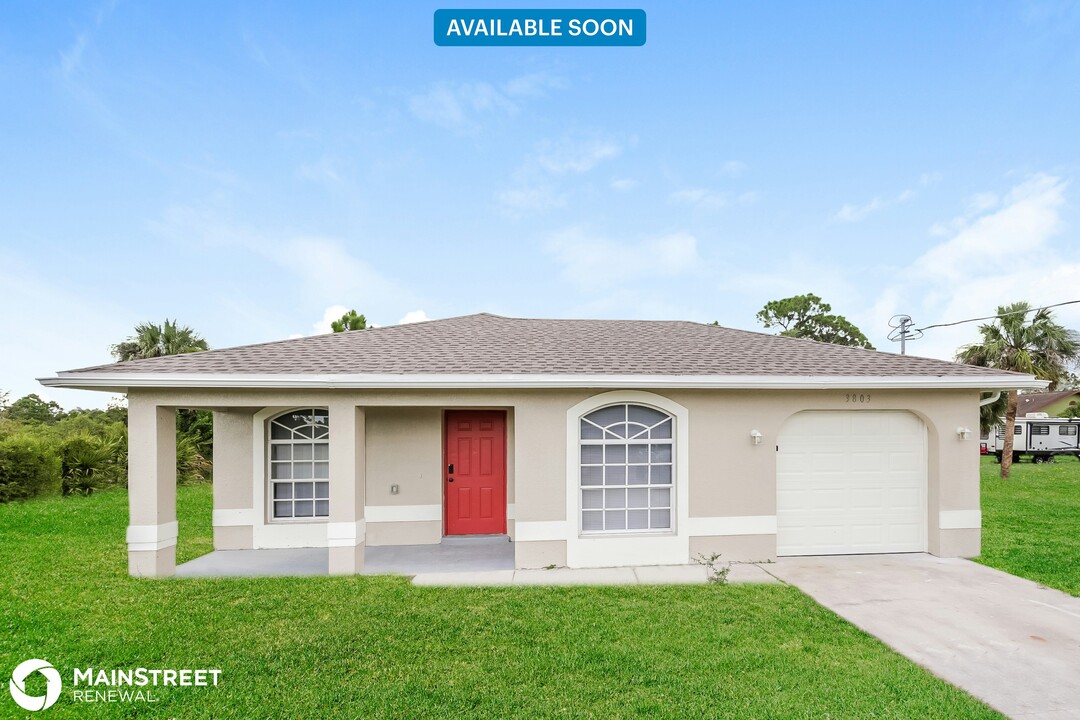 3803 E 6th St in Lehigh Acres, FL - Building Photo