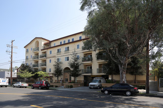 Bonnie Brae Village in Los Angeles, CA - Building Photo - Primary Photo