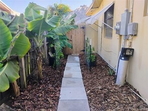 4121 Thomas St in Hollywood, FL - Foto de edificio - Building Photo