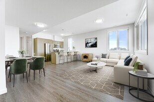 Edgeway Townhomes in Edmonton, AB - Building Photo