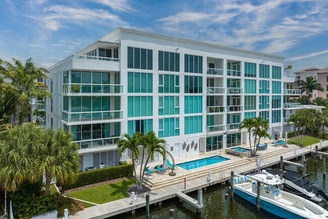 45 Hendricks Is in Fort Lauderdale, FL - Foto de edificio - Building Photo