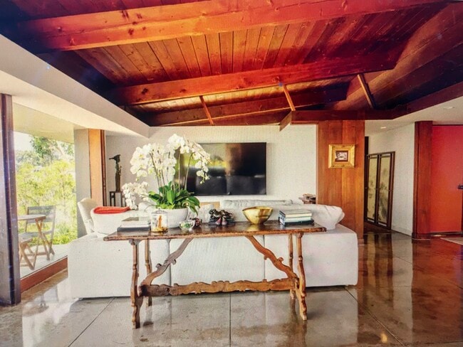 property at 1450 Davies Dr