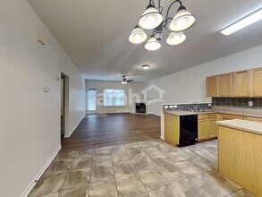 157 Flanders Dr in Mooresville, NC - Building Photo - Building Photo