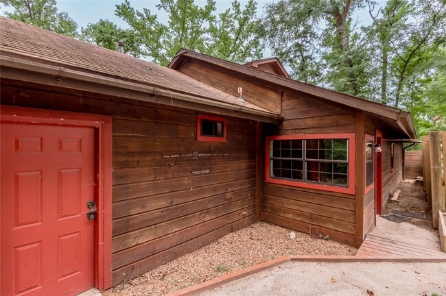 73 Thomas Lake Rd in Huntsville, TX - Building Photo - Building Photo