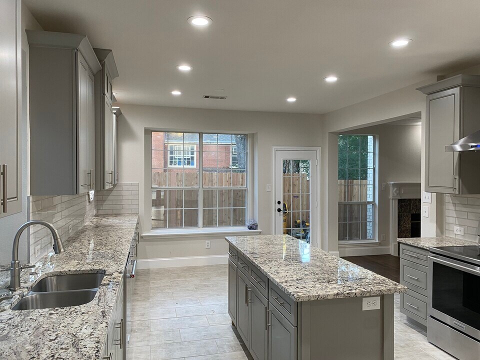 306 Rivercove Dr in Garland, TX - Building Photo