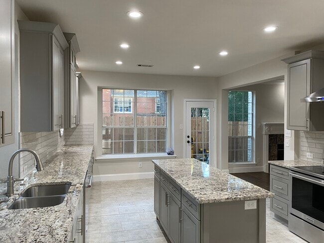 property at 306 Rivercove Dr