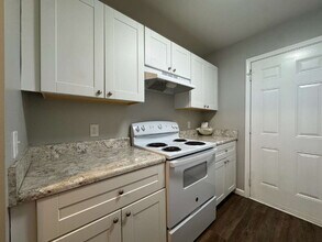 4006 E 11th St in Panama City, FL - Building Photo - Building Photo