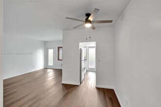 1334 Euclid Ave in Miami Beach, FL - Building Photo - Building Photo
