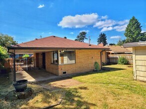 1112 N 29th St in Renton, WA - Building Photo - Building Photo