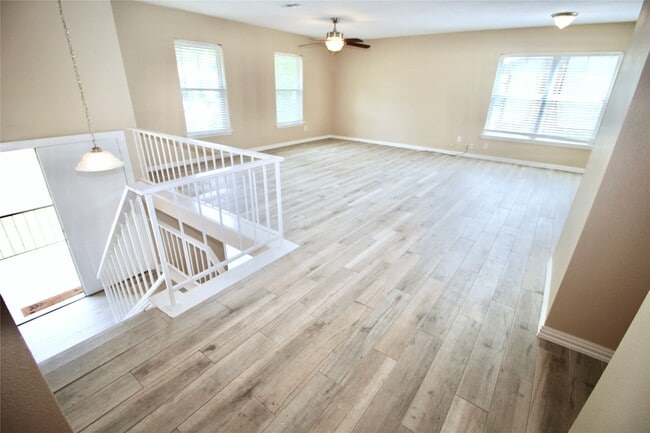 property at 612 E Castle Harbour Dr