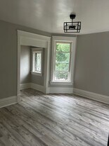 1675 N Marshall St in Milwaukee, WI - Building Photo