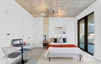 65 McWhorter St in Newark, NJ - Building Photo - Building Photo
