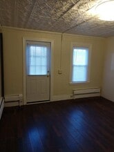 152 Ohio St, Unit 1 in Bangor, ME - Foto de edificio - Building Photo