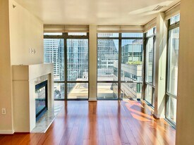 819 Virginia St, Unit 1904 in Seattle, WA - Building Photo