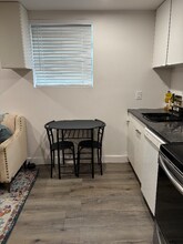 745 Decatur St NE in Washington, DC - Foto de edificio - Building Photo