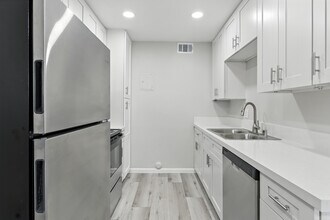 Park Terrace Apartments in Chino, CA - Building Photo - Interior Photo