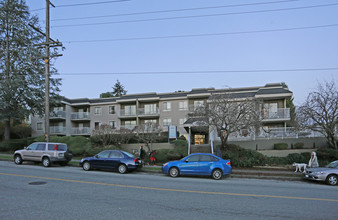 Fraser West in New Westminster, BC - Building Photo - Building Photo