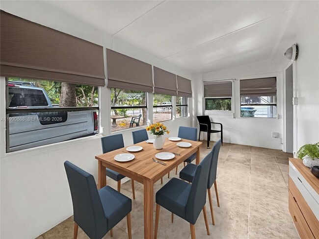 1269 SW 25th Ave in Fort Lauderdale, FL - Building Photo - Building Photo