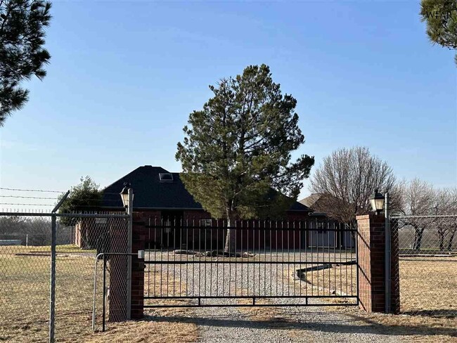 143 W Jentsch Rd in Wichita Falls, TX - Building Photo - Building Photo